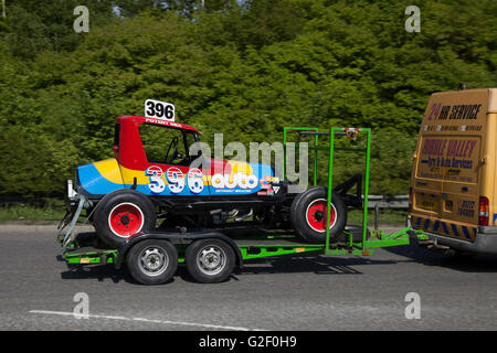 Doug Cronshaw 396 il razzo di Rochdale BriSCA Formula 1 stockcar a potenza Pendle Fest, un classico, veterano e heritage motor show tenutosi al Nelson & Colne College, Barrowford, Lancashire, Regno Unito Foto Stock