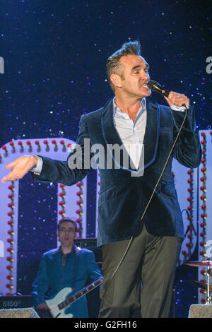 Morrissey effettuando al Festival della lettura 2004, Reading, in Inghilterra, Regno Unito. Foto Stock