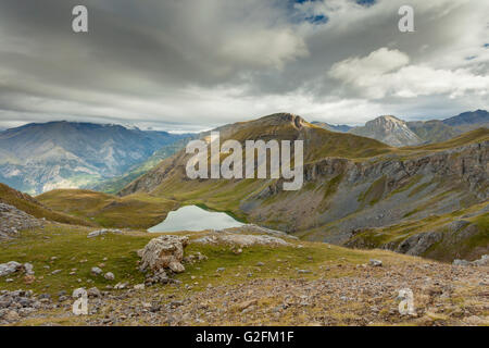 Sierra de Tendenera spagnole nelle montagne dei Pirenei. Foto Stock
