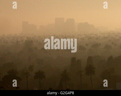 Skyline di smog, Los Angeles, California, Stati Uniti d'America Foto Stock
