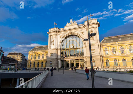 Ungheria,BUDAPEST - Aprile 15,2016:alla stazione ferroviaria di Keleti a Budapest Foto Stock