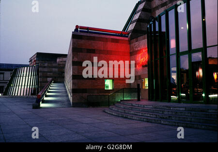 Germania - Stoccarda. Neue Staatsgalerie progettato dall architetto James Stirling e completato nel 1984 Foto Stock