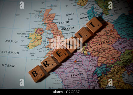 Brexit sillabato su una mappa di Europa Foto Stock