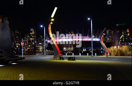 BC Place dal Villaggio Olimpico, False Creek,Vancouver Foto Stock