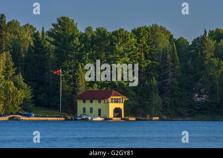Cottage sul Lago dei boschi Kenora Ontario Canada Foto Stock