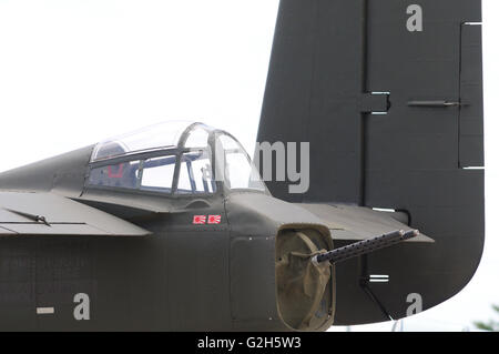 Tail gunner sulla torretta di un B-25 bombardiere da WW2 ser Foto Stock