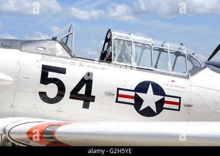 Un ex Marines americani T-6 texano aeromobile di addestramento sul display in corrispondenza di un'esibizione aerea Foto Stock
