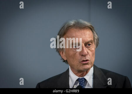 Luca Cordero di Montezemolo durante la riunione del 2024 del comitato olimpico e architetti di Roma. Ordine degli architetti PPC di Roma e provincia e il comitato di Roma discutere le 2024 Olimpiadi e Paraolimpiadi invernali come un opportunità di ridisegnare la città, durante l'evento di formazione "Le Olimpiadi e le Paraolimpiadi invernali come il rinnovamento urbano opportunità." Dopo i saluti di Alessandro Ridolfi presidente dell'Ordine degli architetti PPC di Roma e provincia, Luca Cordero di Montezemolo Presidente di Roma 2024 Comitato parlare per la visione delle Olimpiadi e Luca Pancalli Vice Presidente di Roma 2024 Comitato e Foto Stock