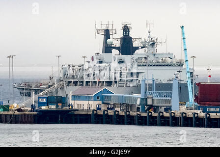 HMS baluardo è ormeggiata in Isole Orcadi Scozia davanti a una commemorazione della battaglia dello Jutland, la più grande battaglia navale della prima guerra mondiale. Foto Stock