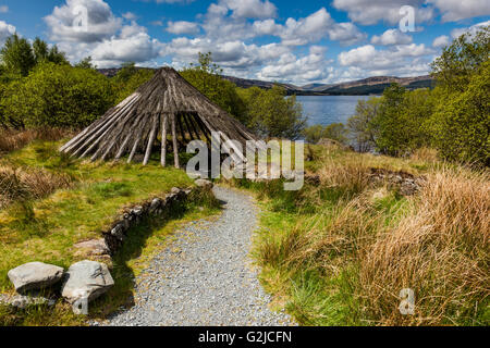 Rifugio di base accanto a Clatteringshaws Loch, Galloway Forest Park, Dumfries and Galloway, Scozia Foto Stock