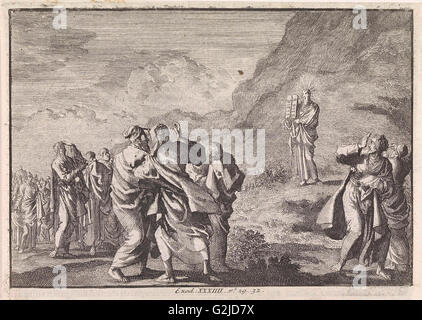 Mosè ricevette la legge tabelle e li visualizza per il popolo, Jan Luyken, Pieter Mortier, 1703 - 1762 Foto Stock