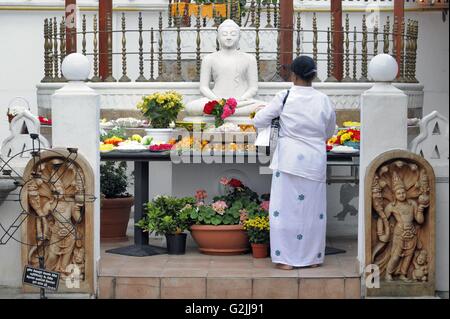 Milano, Italia, Tempio buddista Lankaramaya, il sito di riferimento per le comunità di immigrati provenienti dallo Sri Lanka Foto Stock