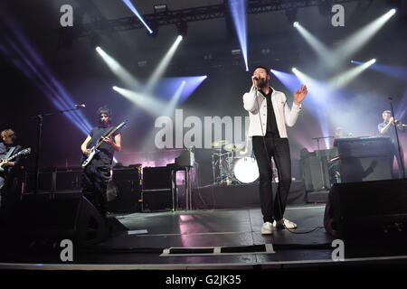 Kasabian sul palco in Swindon Foto Stock