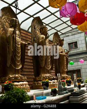 Statue di Buddha nel tempio, Corea del Sud Foto Stock