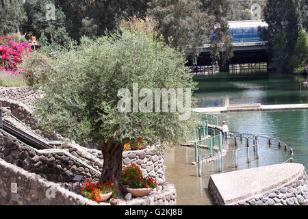 Battezzare posto sul fiume giordano in Israele Foto Stock