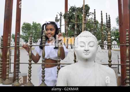 Milano, Italia, Tempio buddista Lankaramaya, il sito di riferimento per le comunità di immigrati provenienti dallo Sri Lanka Foto Stock