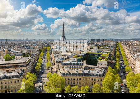 Skyline di Parigi con la Torre Eiffel Foto Stock