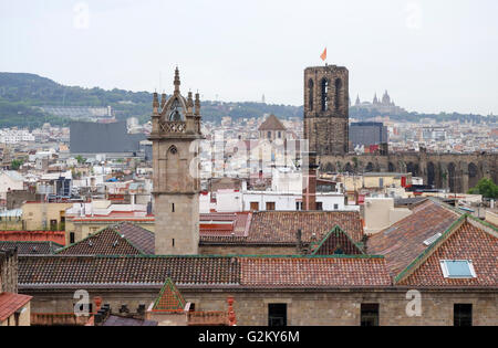 Vista di Barcellona dal tour panoramico della Cattedrale di Barcellona, Catalogna, Spagna Foto Stock