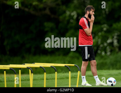 Il Galles Joe Ledley durante una sessione di formazione presso la Vale Resort, Hensol. Foto Stock