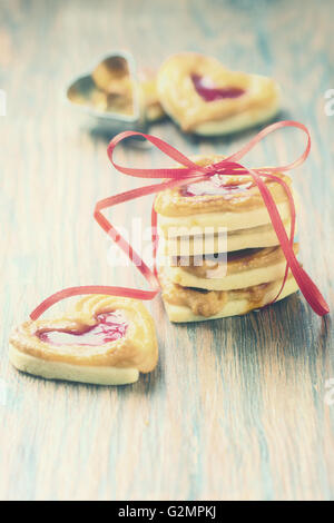 I biscotti con la marmellata di arance in look rétro. Foto Stock