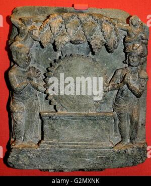 Gandhara, 2° secolo. Questa mostra quattro lati della vita di Buddha: la sua nascita, l'illuminismo, il suo primo sermone e la visita di Brahma e Indra. Foto Stock