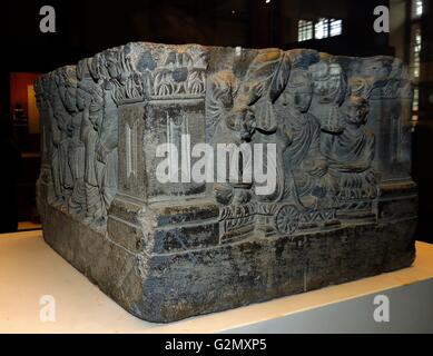 Gandhara, 2° secolo. Questa mostra quattro lati della vita di Buddha: la sua nascita, l'illuminismo, il suo primo sermone e la visita di Brahma e Indra. Foto Stock