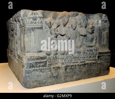 Gandhara, 2° secolo. Questa mostra quattro lati della vita di Buddha: la sua nascita, l'illuminismo, il suo primo sermone e la visita di Brahma e Indra. Foto Stock