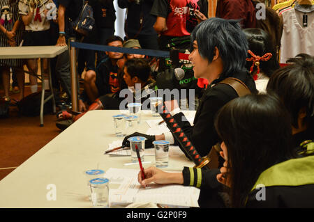 Giudici cosplay concorrenza nel mondo vivente mall, Tangerang, Indonesia Foto Stock