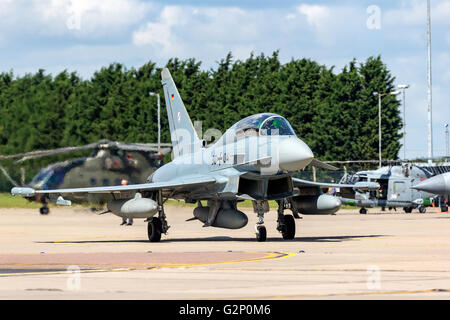 German Air Force (Luftwaffe) Eurofighter EF-2000 Typhoon multi-ruolo di aerei da combattimento. Foto Stock