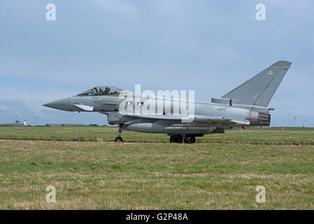 RAF Eurofighter FRG4 Typhoon twin propulsori militari jet fighter Aircraft. SCO 11,257. Foto Stock