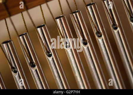 Bar carillon con tubi in acciaio per relax e meditazione Foto Stock