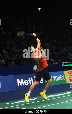 JAKARTA, Indonesia - 01 giugno : Sho Sasaki del Giappone colpisce un ritorno contro Wong ala Vincen Ki di Hongkong durante uomini singoli in Indonesia Open 2016 a Jakarta, Indonesia il 01 giugno, 2016. Credito: P Hardi Subiantoro Sijori/images/AFLO/Alamy Live News Foto Stock