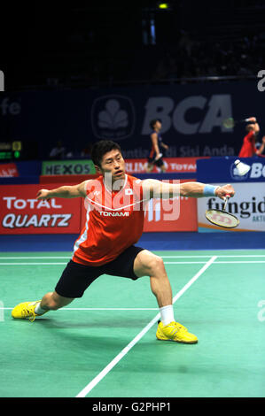 JAKARTA, Indonesia - 01 giugno : Sho Sasaki del Giappone colpisce un ritorno contro Wong ala Vincen Ki di Hongkong durante uomini singoli in Indonesia Open 2016 a Jakarta, Indonesia il 01 giugno, 2016. Credito: P Hardi Subiantoro Sijori/images/AFLO/Alamy Live News Foto Stock