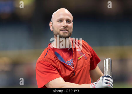 Milwaukee, WI, Stati Uniti d'America. 31 Maggio, 2016. Louis Cardinals sinistra fielder Matt Holliday #7 prima della Major League Baseball gioco tra il Milwaukee Brewers e St. Louis Cardinals a Miller Park di Milwaukee, WI. Cardinali ha sconfitto il Brewers 10-3. John Fisher/CSM/Alamy Live News Foto Stock