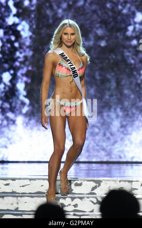 Las Vegas, NV, Stati Uniti d'America. Il 1 giugno, 2016. 01 Giugno 2016 - Las Vegas, Nevada - Miss Maryland, Christina Denny. 2016 Miss USA Pageant Competetion preliminare presso la T-Mobile Arena. Photo credit: MJT/AdMedia Credito: Mjt/AdMedia/ZUMA filo/Alamy Live News Foto Stock