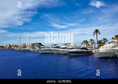 Denia port marina nel mare Mediterraneo di Alicante Spagna Foto Stock