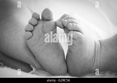 Piedi del bambino Foto Stock