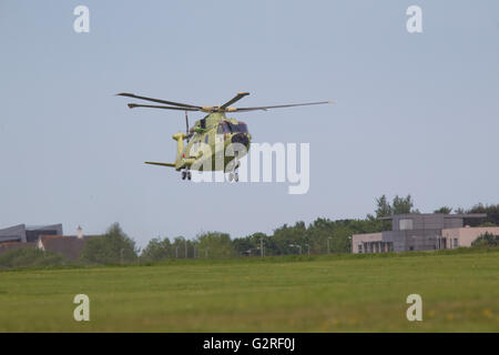 AgustaWestland AW101 heilicopter essendo testato presso la società Leonardo-Finmeccanica complessivo del sito in Yeovil, Somerset, Regno Unito Foto Stock