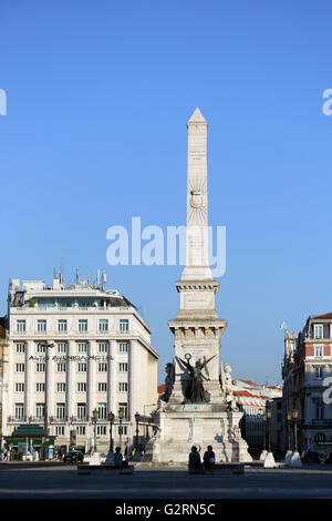 Il monumento a restauratori nel centro di Lisbona. Foto Stock