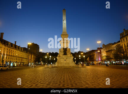 Il monumento a restauratori nel centro di Lisbona. Foto Stock