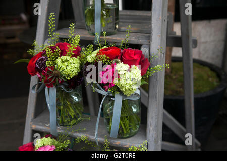 LONDON, Regno Unito - 22 Aprile 2016: macchina da stampa a Old Spitalfields Market di Londra. Un mercato esisteva qui per almeno 350 anni Foto Stock