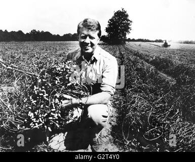 Jimmy Carter per la sua azienda di arachidi in pianura, GA . Foto Stock