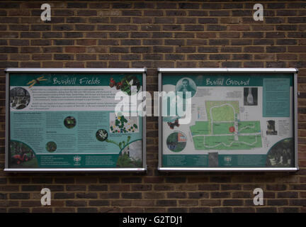 Campi Bunhill sepoltura fuori città Road, Londra è il luogo di riposo di alcune notevoli londinesi. Foto Stock