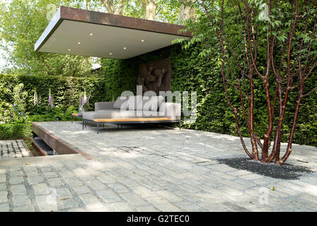 RHS Chelsea Flower Show 2016, supporto Husqvarna giardino, Silver-Gilt medaglia Foto Stock