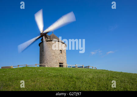 Le Moulin de Moidrey, Pontorson, Normandia, Francia Foto Stock