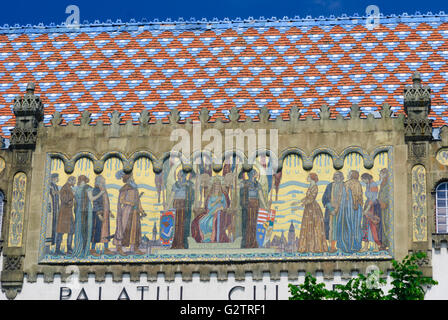 Palazzo della Cultura ; mosaico- facciata, Romania, Transilvania, Transilvania, Siebenbürgen (Transsilvanien) , Targu Mures (Neumarkt un Foto Stock