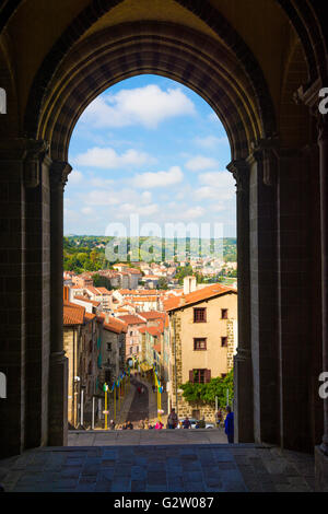 Le Puy cattedrale, Cathédral ND de l'Annoncion, Sito Patrimonio Mondiale dell'UNESCO, Le Puy-en-Velay, Haute Loire, Auvergne, Francia Foto Stock