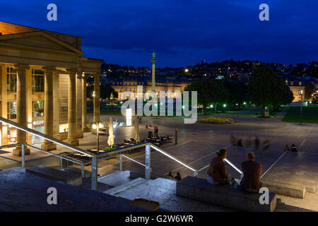 Schlossplatz con Art Museum ( a sinistra) , Jubiläumssäule e Nuovo castello, Germania, Baden-Württemberg Region Stuttgart, Stuttgart Foto Stock