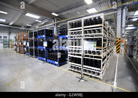 Pardubice, Repubblica Ceca. Il 30 maggio 2016. I KYB produzione produzione ceca hall in zona industriale a Pardubice, Boemia orientale, Repubblica ceca, 30 maggio 2016. © Josef Vostarek/CTK foto/Alamy Live News Foto Stock