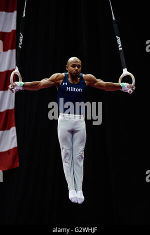 Hartford, Connecticut, Stati Uniti d'America. Il 3 giugno, 2016. JOHN OROZCO compete sul anelli ancora durante il primo giro di gara del P & G Campionati di ginnastica tenuto presso il centro di XL a Hartford, Connecticut. Credito: Amy Sanderson/ZUMA filo/Alamy Live News Foto Stock